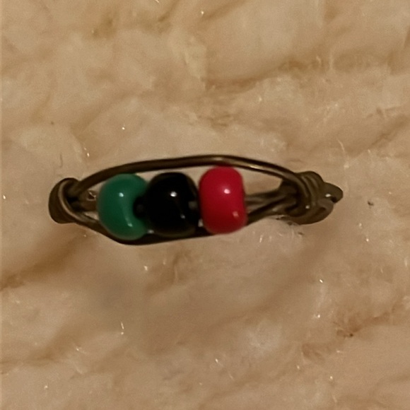 Green, Blue, & Red Coil Ring - Picture 7 of 16